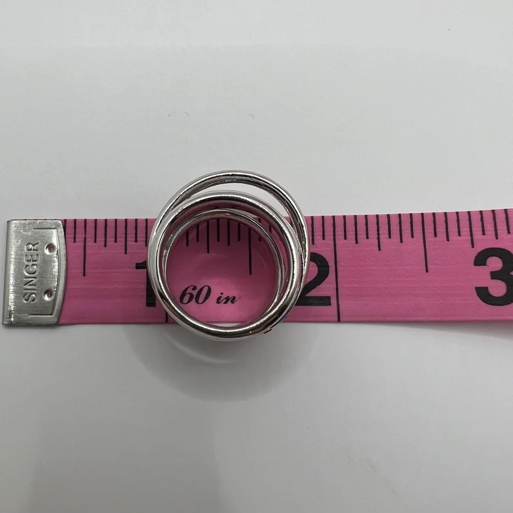 Ring - Picture 5 of 5